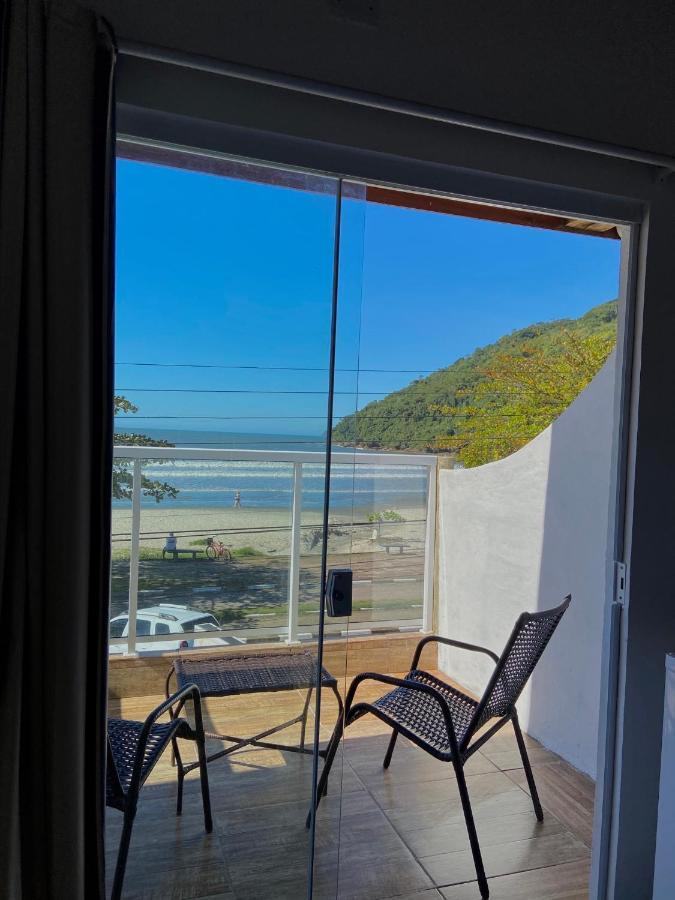 Quarto Duplo Deluxe com Varanda e Vista do Mar